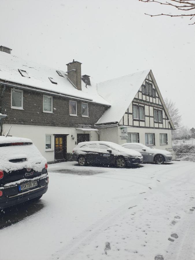 Zur Fredeburg Hotel Schmallenberg Bagian luar foto