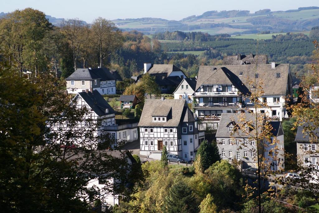 Zur Fredeburg Hotel Schmallenberg Bagian luar foto